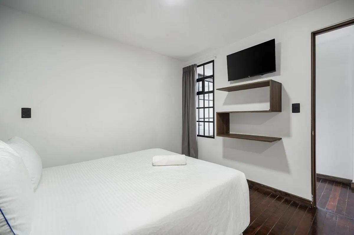 Nowa Arya Ph - Huge Hot Tub & Ac Steps From Lleras Park Apartment Medellin