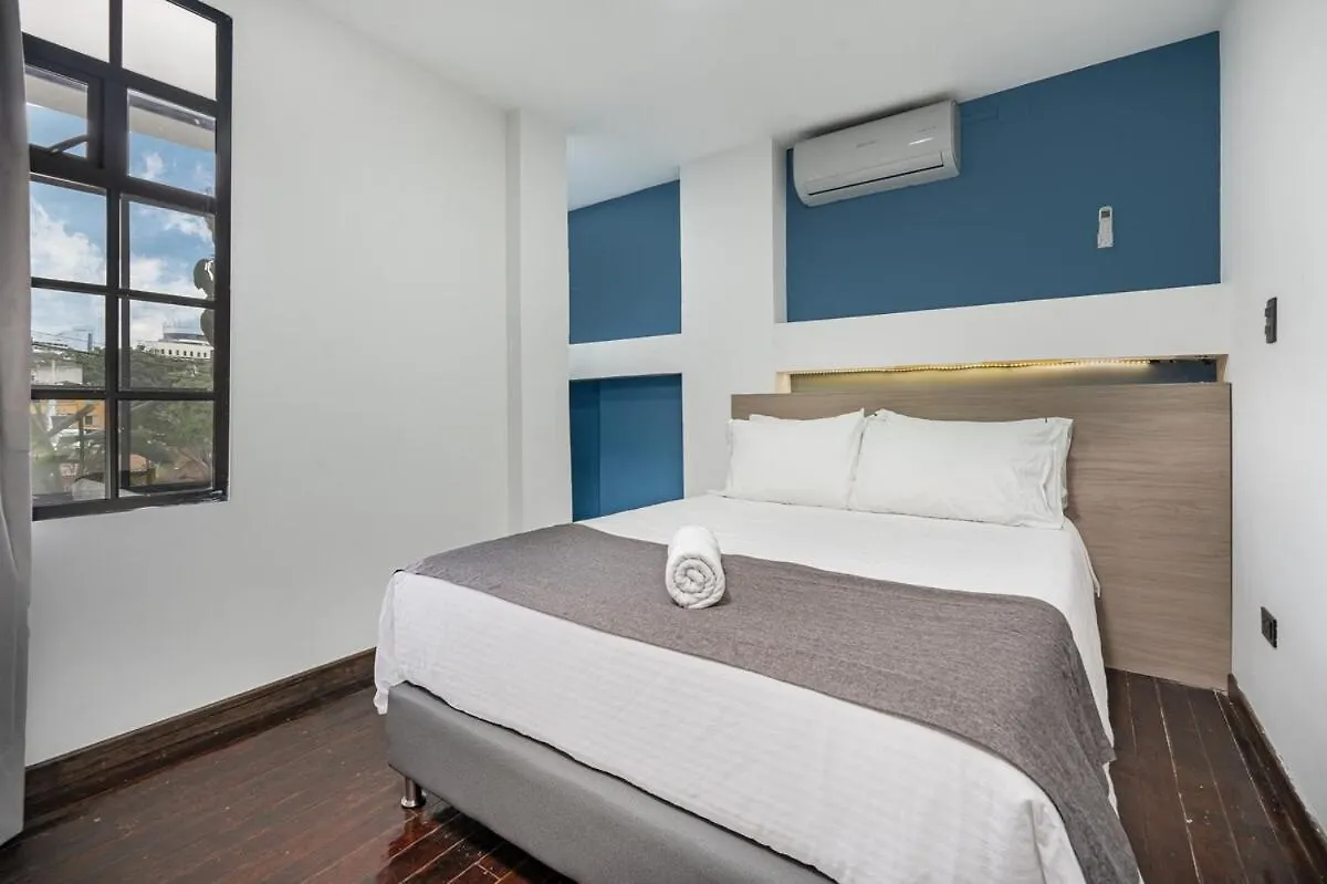 Nowa Arya Ph - Huge Hot Tub & Ac Steps From Lleras Park Apartment Medellin