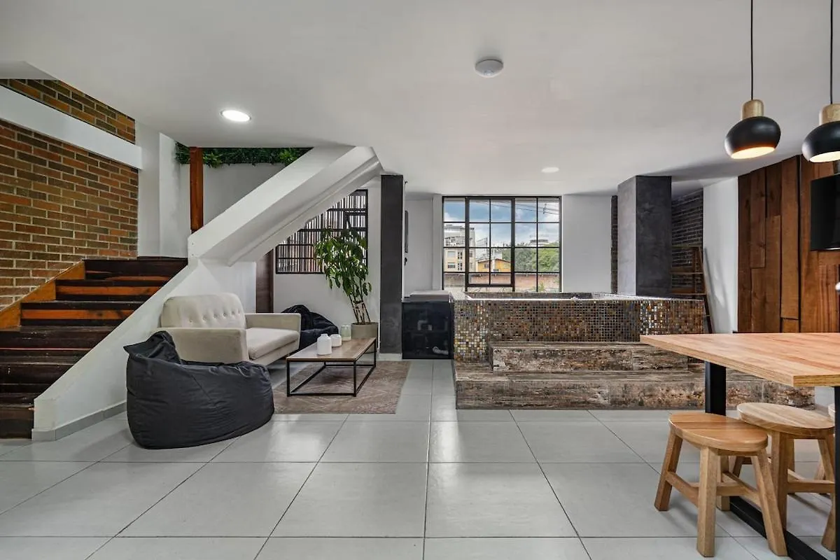 Nowa Arya Ph - Huge Hot Tub & Ac Steps From Lleras Park Apartment Medellin